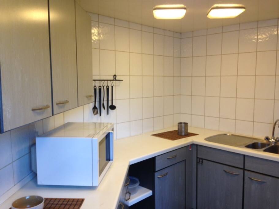 micro-onde, four, cuisinière, frigo