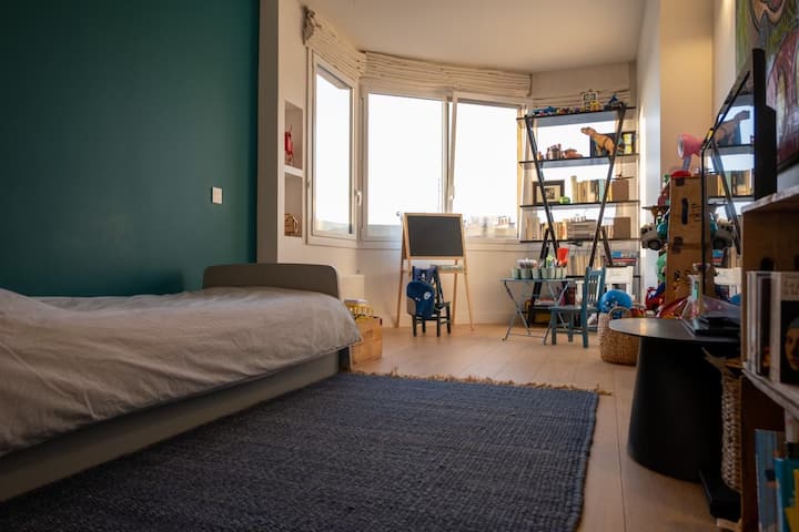 غرفة النوم 3 - سرير فردي (200 × 90) وسرير درج (200 × 90)