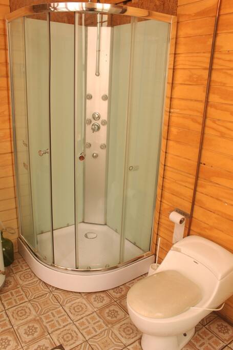 #02 - Baño compartido
