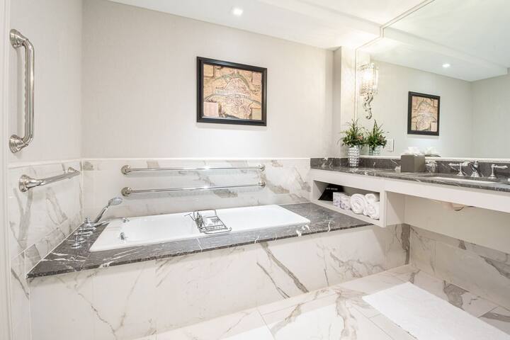 The Ivey's Hotel managed Airbnb listing 2
