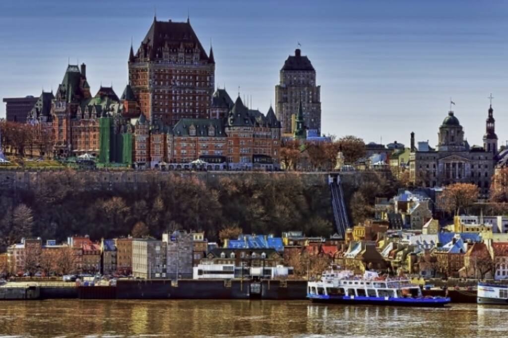 Prendre la traversier pour aller à Québec !