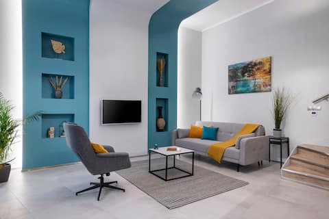 Sleek design studio near Grand Synagogue