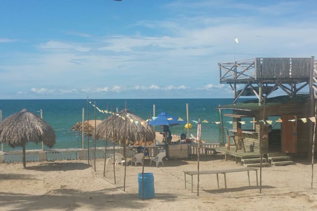 TIKI BAR PLAYERO