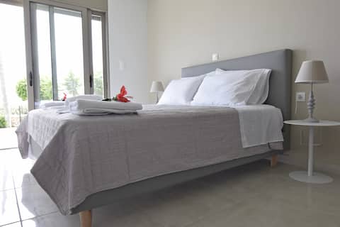 Popular Airbnb listing: Galini apartment1 in Δήμος Σφακίων