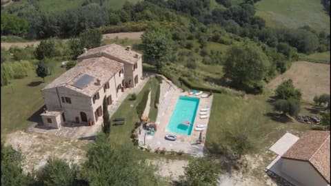 Country house with swimming pool in Marche
