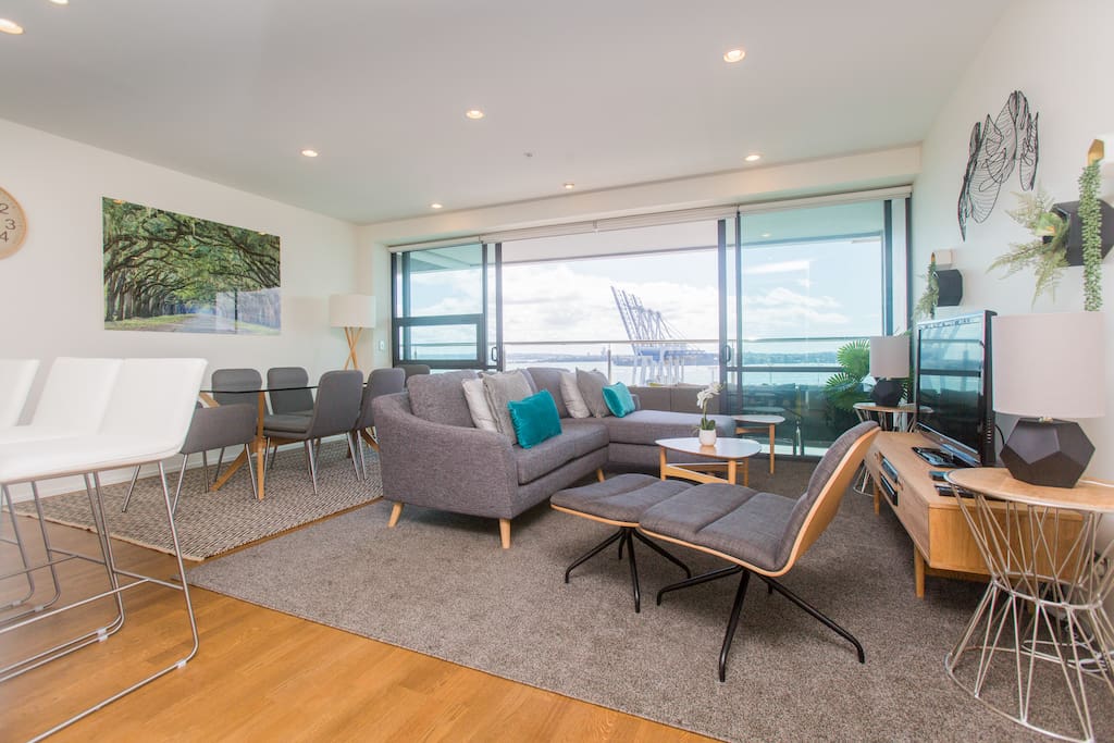 Spacious & Luxurious with Views! Apartments for Rent in Auckland