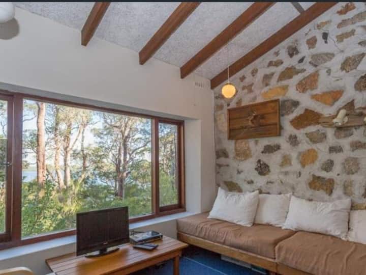 Tranquil Cottage Overlooking Inlet - Ocean Beach