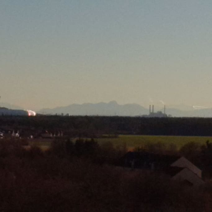 Blick in den Süden Münchens
View towards the Alps - and Munich City