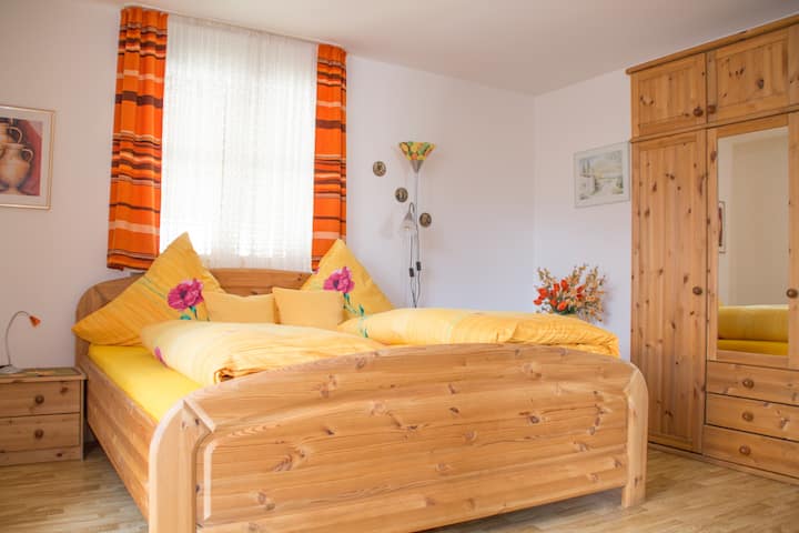 Udoban i sunčan. 
Udoban i sunčan, spreman za opuštanje