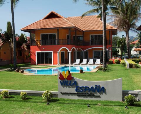 Absolute Beach Front Luxury Villa 1