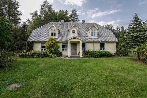 Uuejärve house at Kõrvemaa forest