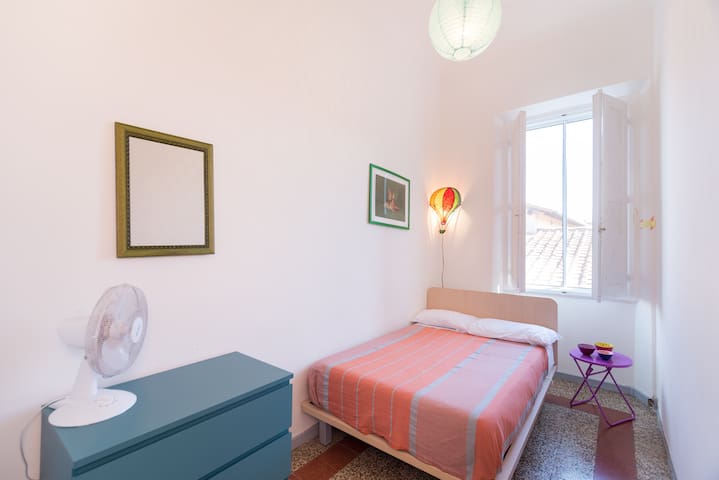 On the roofs of Firenze,singleroom, ACCADEMIA MUSE