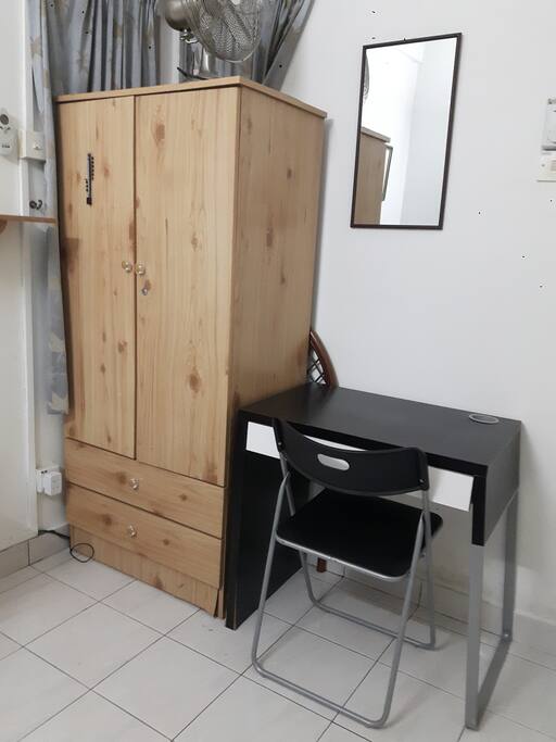 Furnishing in the single bedroom