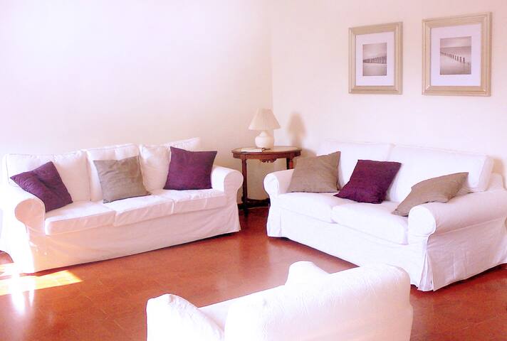 Palazzo with Spectacular Canal View gallery image 4