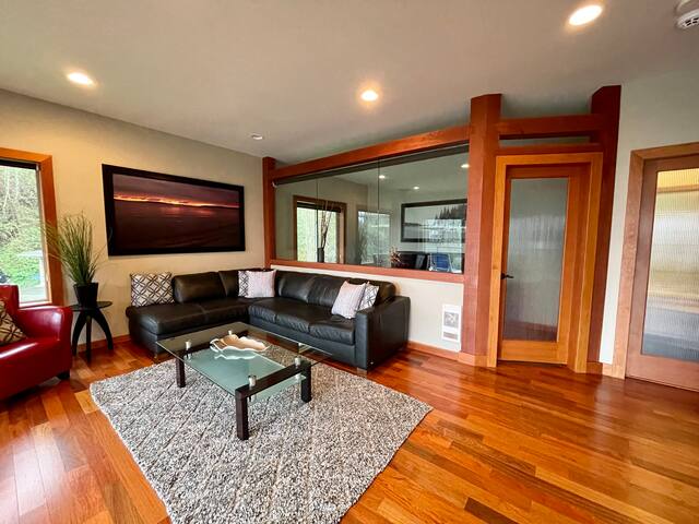 Points West OceanfrontResort 3bed OceanPoint House gallery image 4