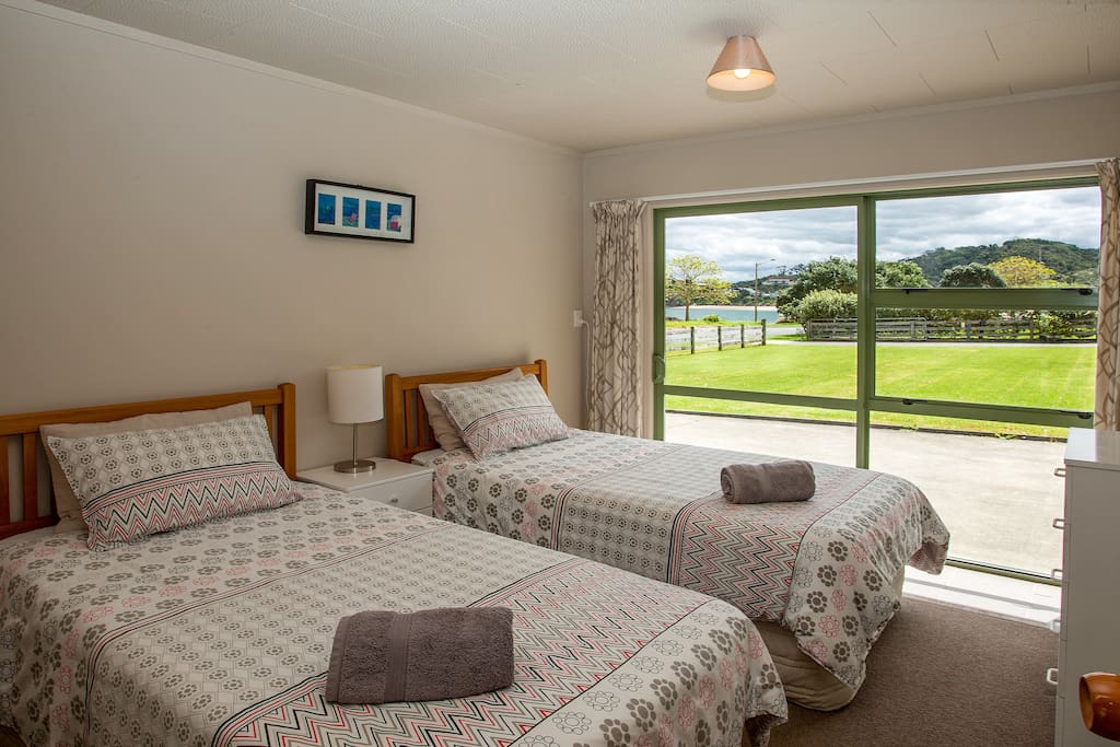 Bedroom 2 - Kahurangi Waves - Whangaumu Bay