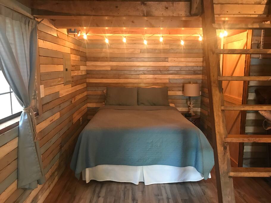 Queen size bed