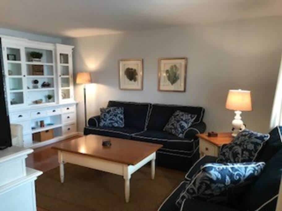 Living Room from entry