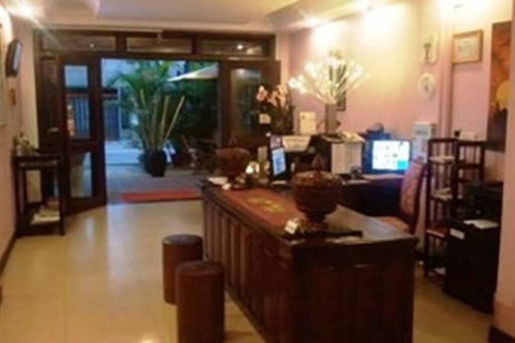Hotel Lobby