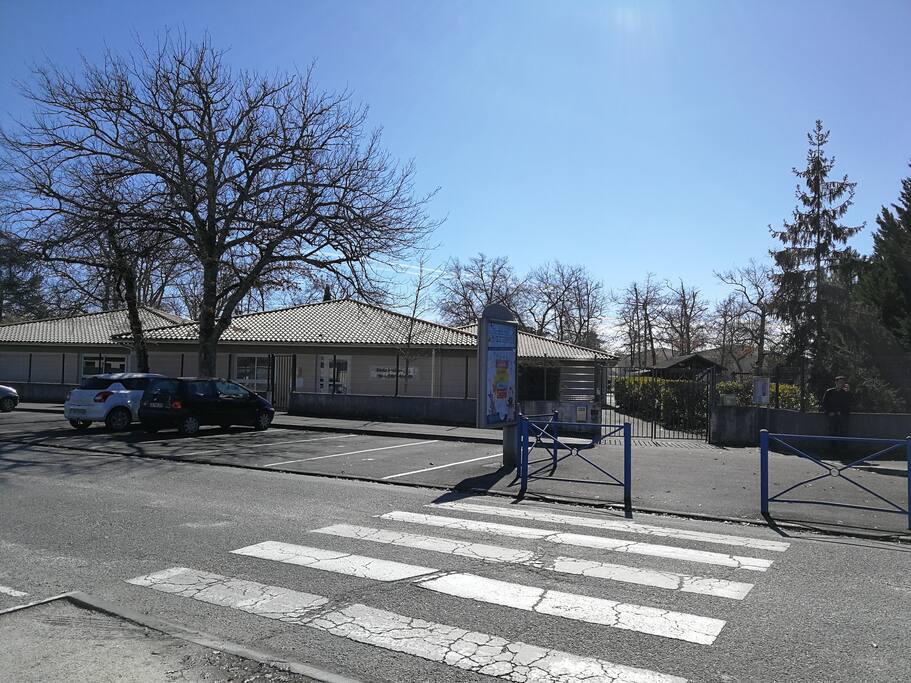 Vue face à la maison.