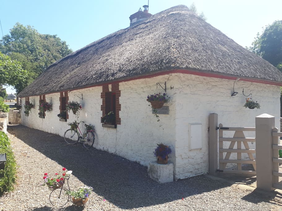 Thatched cottage