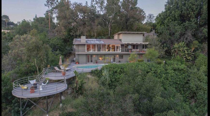 Beverly Zen gallery image 2