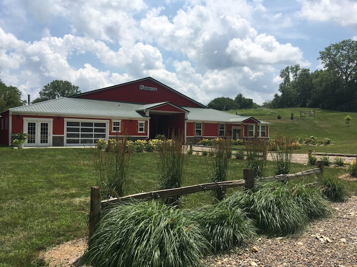 Modern Farmhouse with Optional Venue Rental Houses for Rent in