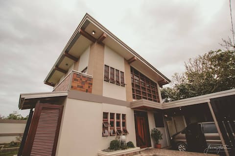 Bagasbas House 5-10 minutes walk to beach