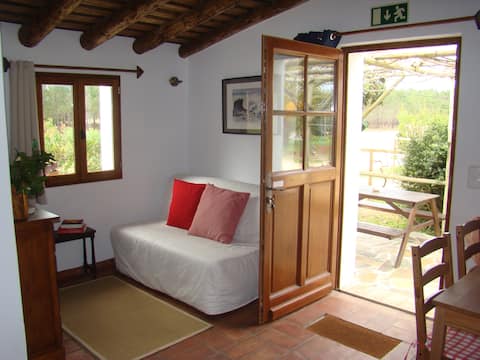 Top Airbnb: Monte Barranco da Baía, Casa da Nespereira (Nespereira's House) em Rogil