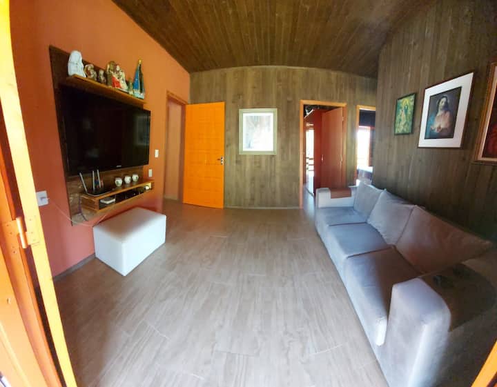 Dnevni boravak s TV-om od 48 ".