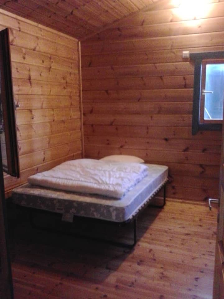 Dormitorio 2 de la planta baja con 1 cama doble, vista 1