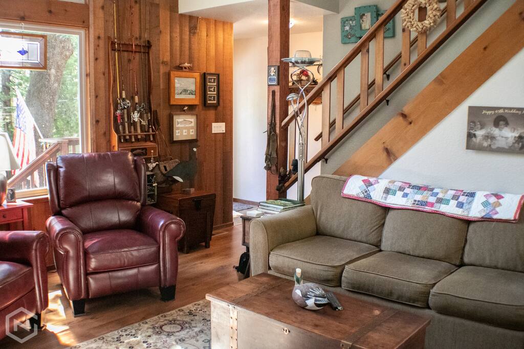 The cozy living area