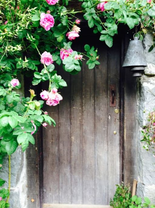 A welcome door to the Farmhouse