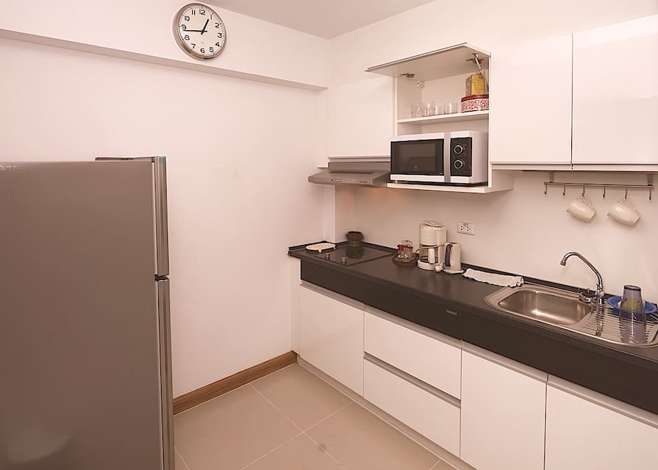 Separate Kitchen next to Entry