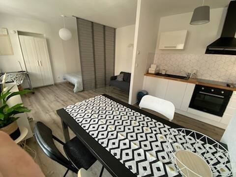 Beautiful apartment with micro ext and private parking
