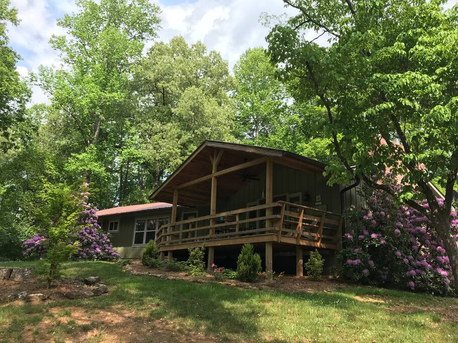 Mountain House Rental at the Lake Houses for Rent in Hayesville