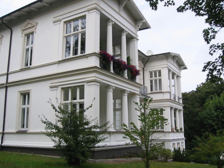Villa Alba
Sicht von der Puschkinstrasse