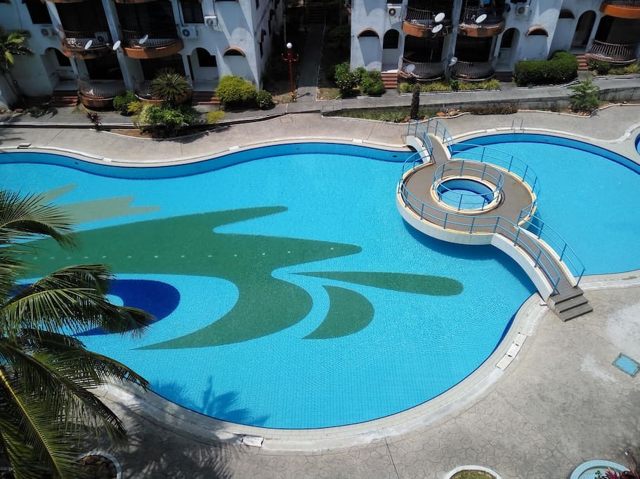 Swimming pool