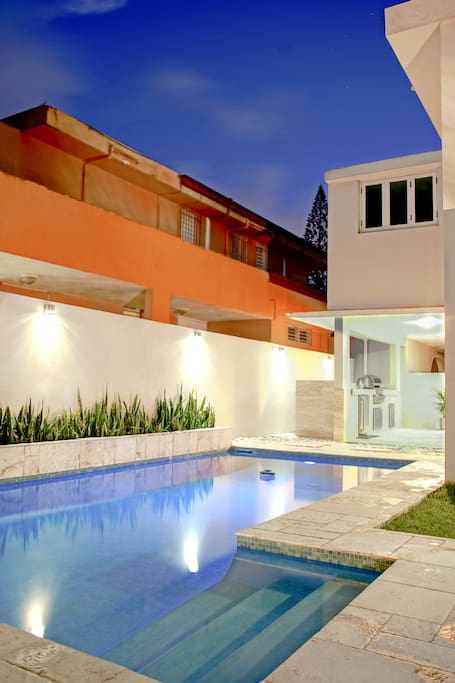Pool and bbq area