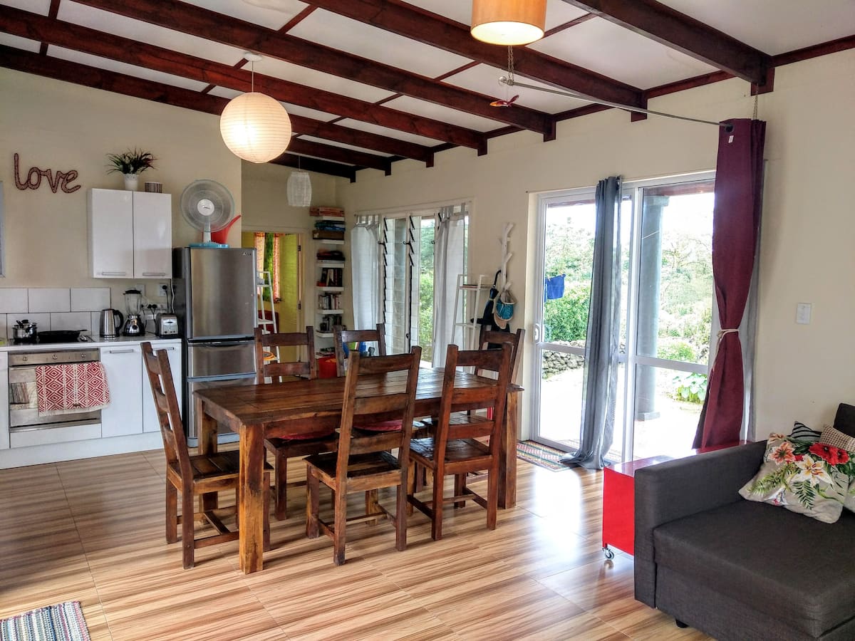 Visual Reference: Apia Vacation Rentals Homes Upolu Samoa