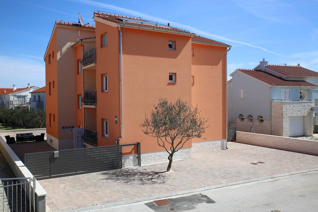Color Apartments