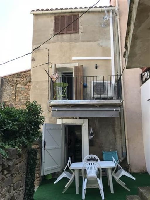 MAISON ENTIERE