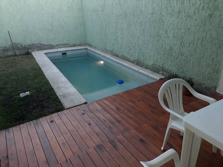 garden/pool/deck