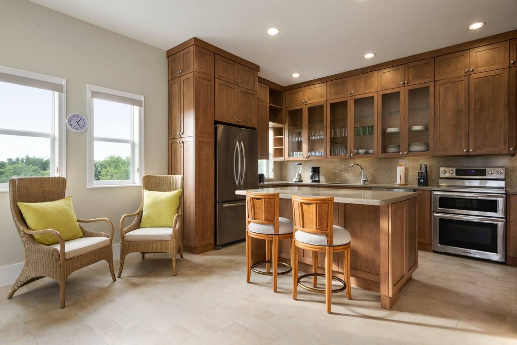 Furniture,Oven,Chair,Indoors,Room