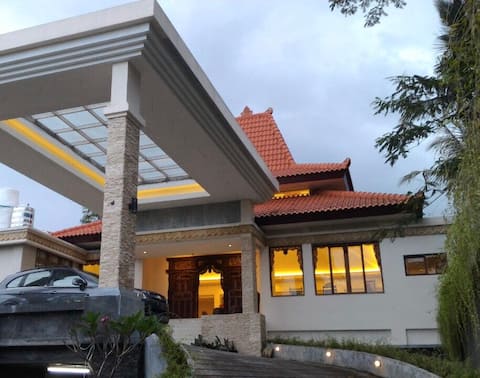 Exclusive villa&SPA 9Rooms+Breakfast +Pool