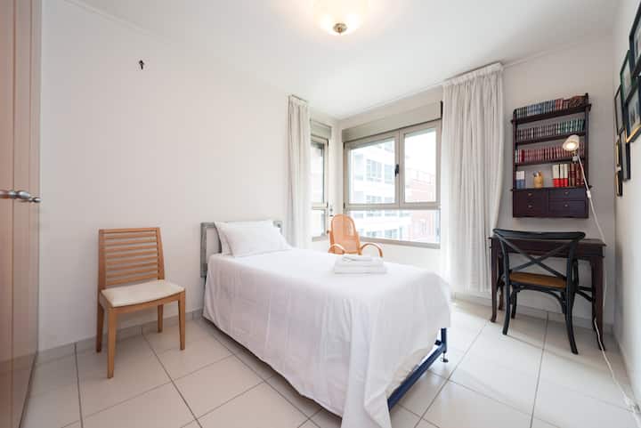 ห้องนอนที่ 2 มีเตียงสองชั้น 2 เตียง