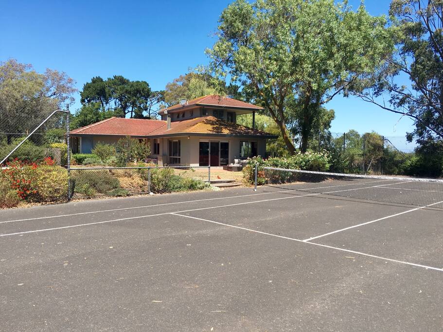 Tennis court in great condition.