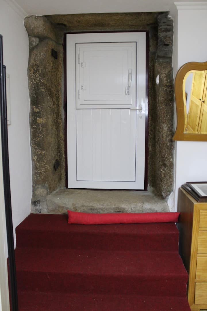 Mlango wa nje katika chumba 1