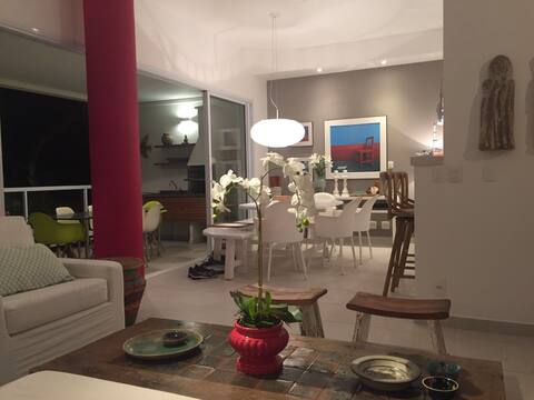 Charming beachfront house Camburi