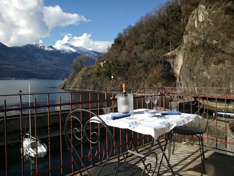 Top Airbnb: Due Porti Apartment a Maccagno Con Pino E Veddasca